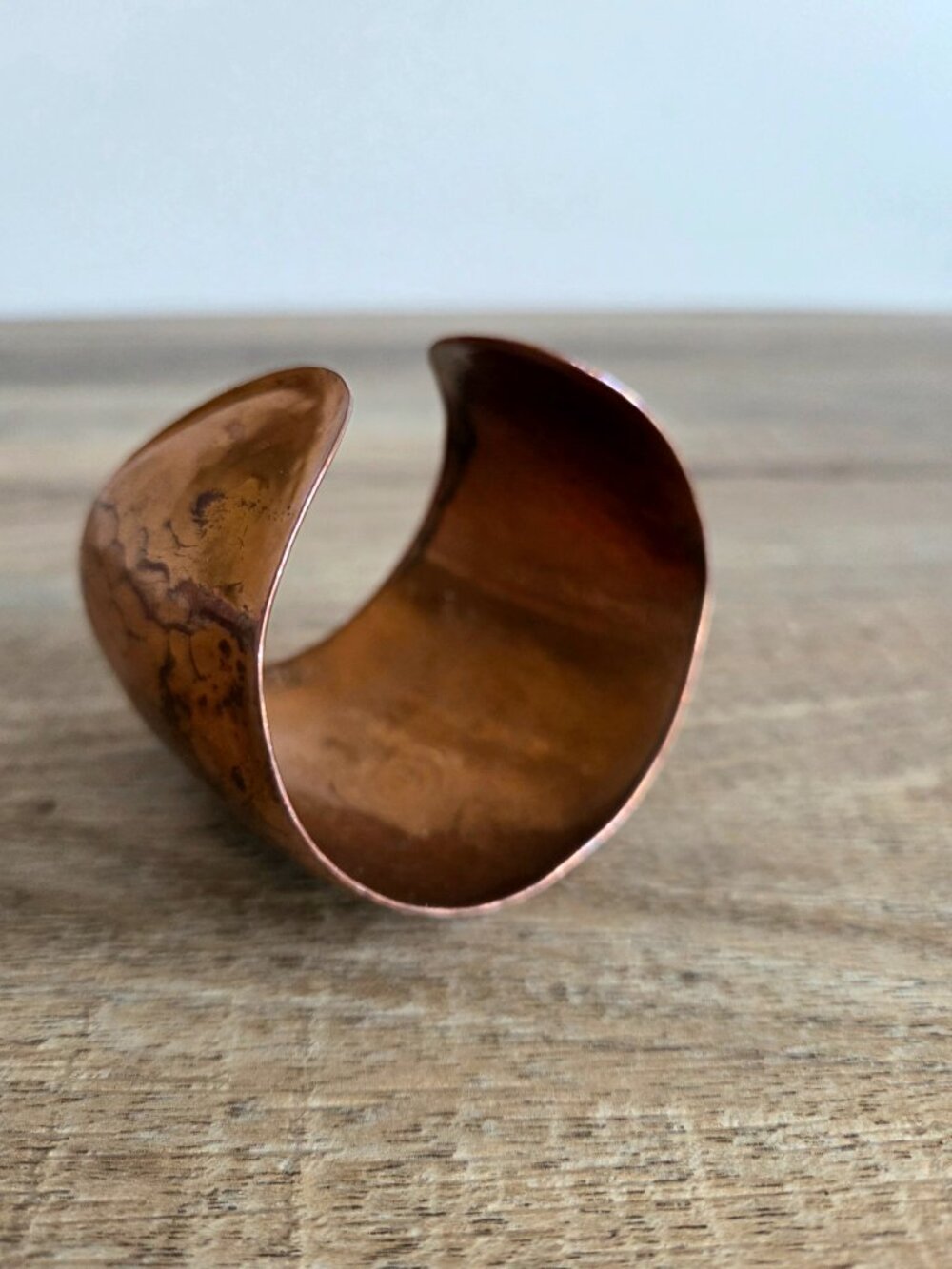 Vintage 1970s Moda Hand Made Hammered Copper Cuff Bungle Bracelet Native Tribal - Picture 5 of 9